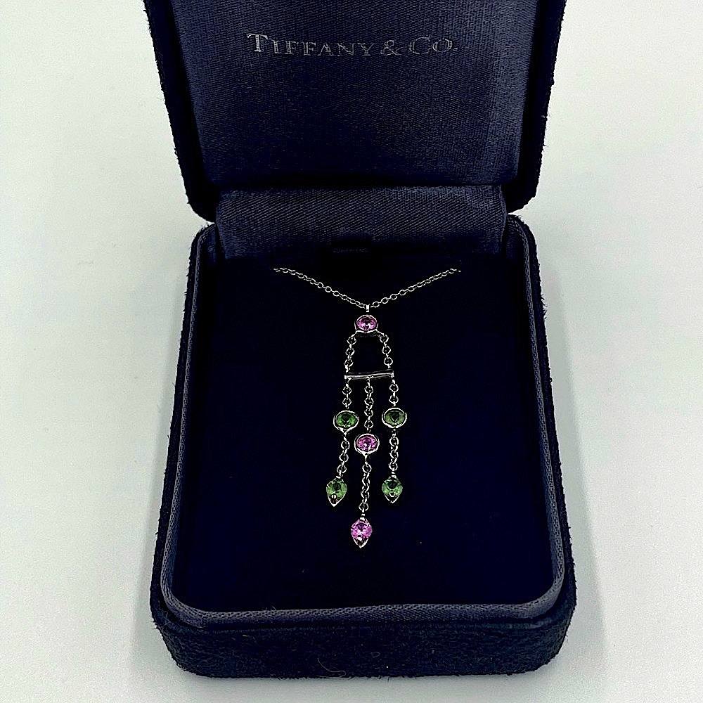White gold necklace‎